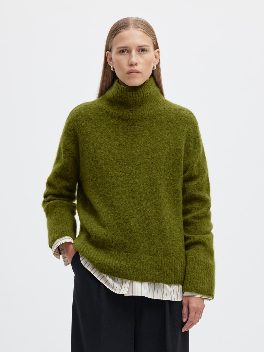 model_shot-front